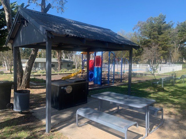 07-eaglehawk-park-bbq-shelter